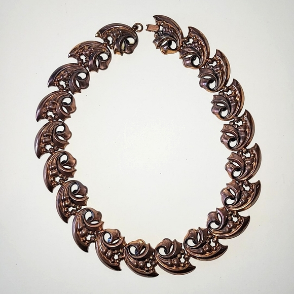 VINTAGE COPPER PARURE - NECKLACE, BRACELET, EARRINGS SET - Picture 3 of 12